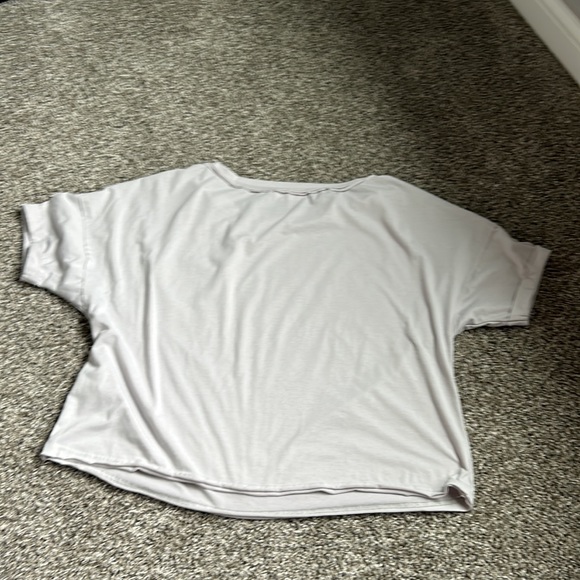 Ashlee by Amaryllis on/off the shoulder oversized crop tee size S short sleeve - Picture 4 of 4